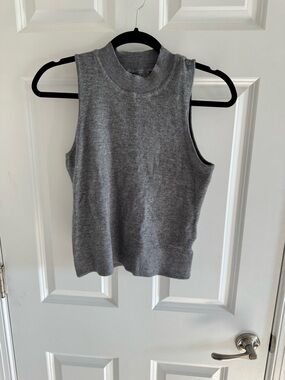 Sleeveless Mock Neck Knit Top - Gray